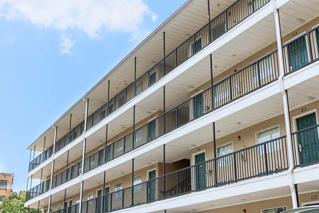 Budgetel Inn And Suites Atlanta Midtown Bagian luar foto