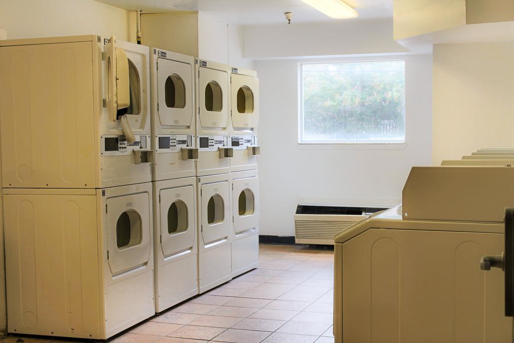 Budgetel Inn And Suites Atlanta Midtown Bagian luar foto