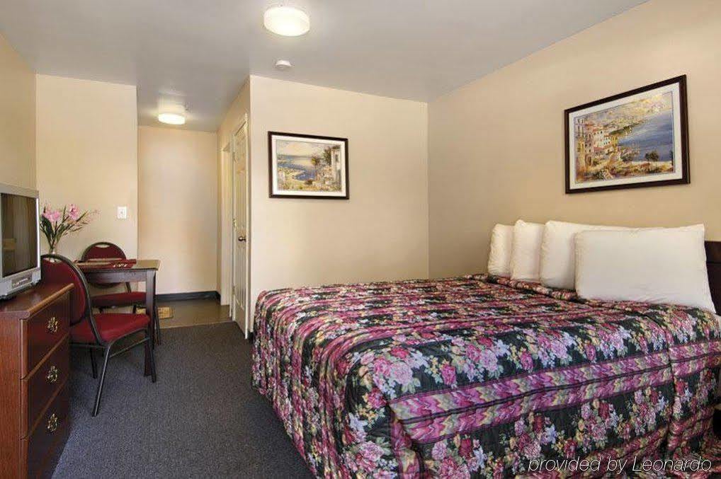 Budgetel Inn And Suites Atlanta Midtown Bagian luar foto