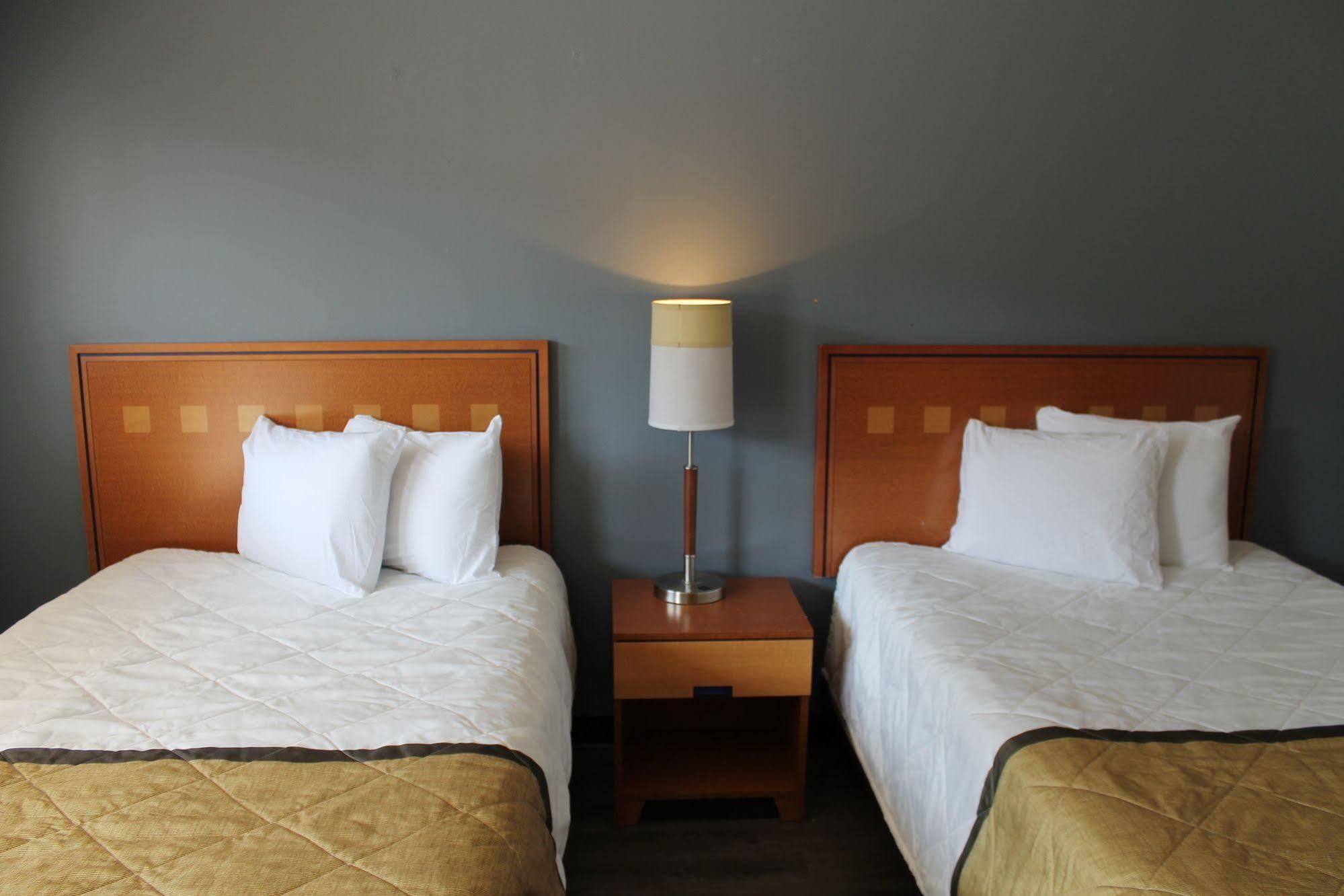 Budgetel Inn And Suites Atlanta Midtown Bagian luar foto