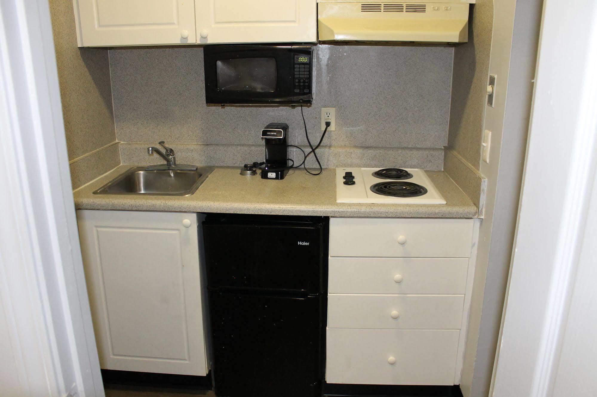 Budgetel Inn And Suites Atlanta Midtown Bagian luar foto
