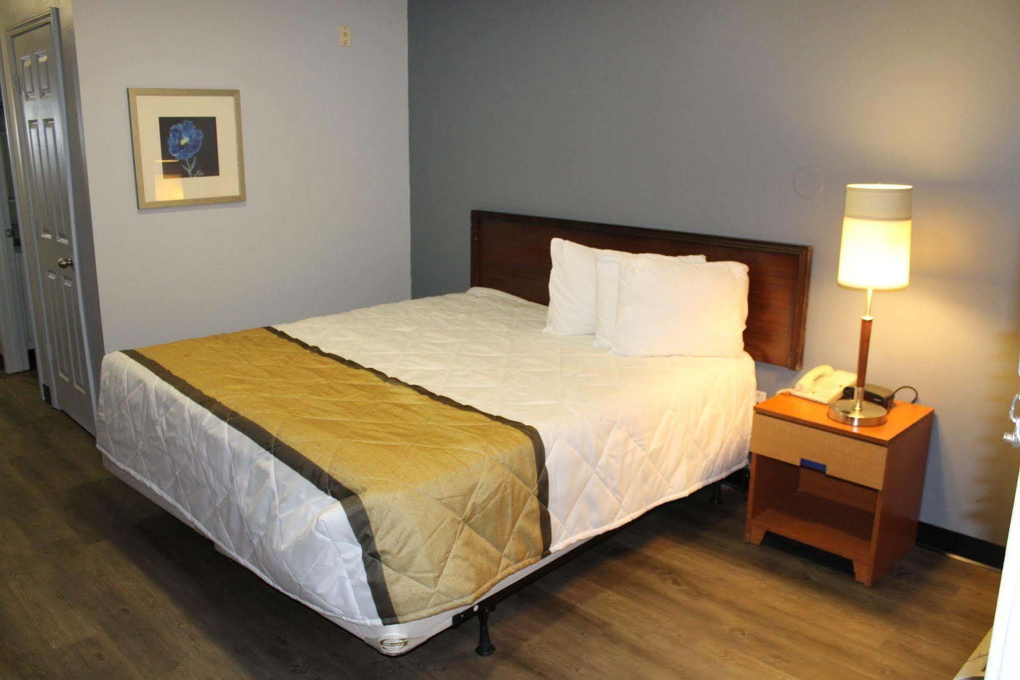 Budgetel Inn And Suites Atlanta Midtown Bagian luar foto
